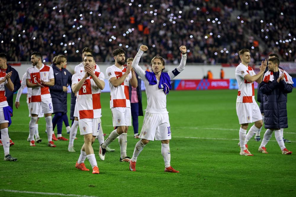 记者：蒯纪闻左臂疑似骨裂，刘浩帆膝盖内侧副韧带出现伤病